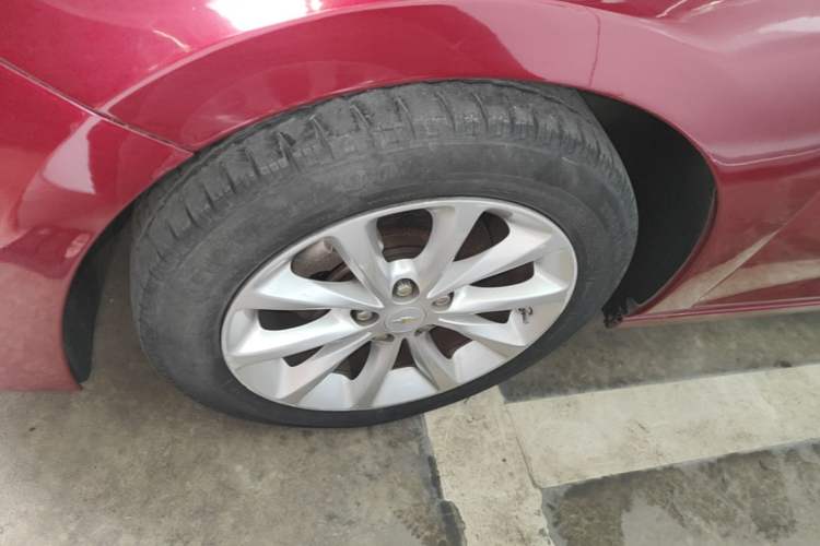 Used Chevrolet Cruze 2018 320 Automatic Pioneer Sunroof Edition Left Front Wheel Hub