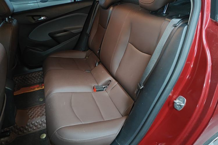 Used Chevrolet Cruze 2018 320 Automatic Pioneer Sunroof Edition Left Rear Seat
