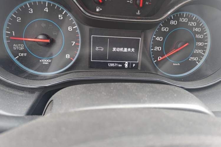 Used Chevrolet Cruze 2018 320 Automatic Pioneer Sunroof Edition Odometer Close Up