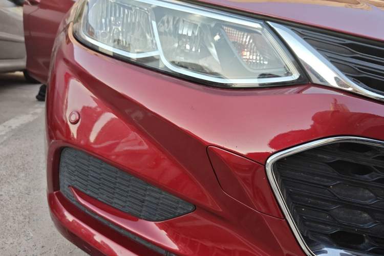 Used Chevrolet Cruze 2018 320 Automatic Pioneer Sunroof Edition Right Front Headlight