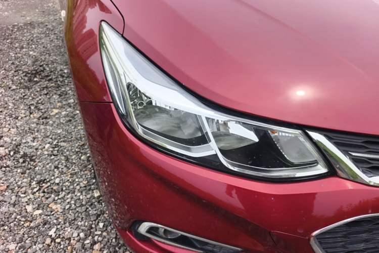 Used Chevrolet Cruze 2018 Revised Version 320 Automatic Pioneer Edition Right Front Headlight
