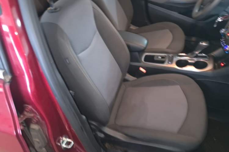 Used Chevrolet Cruze 2018 320 Automatic Pioneer Sunroof Edition Right Front Seat
