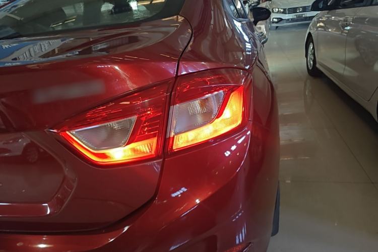Used Chevrolet Cruze 2018 320 Automatic Pioneer Sunroof Edition Right Rear Taillight