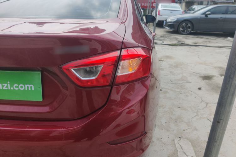 Used Chevrolet Cruze 2018 320 Automatic Pioneer Sunroof Edition Right Rear Taillight
