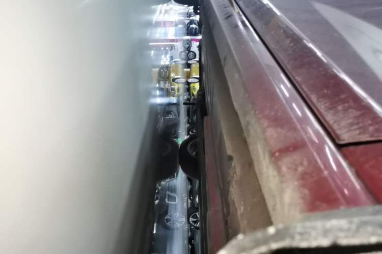 Used Chevrolet Cruze 2018 320 Automatic Pioneer Sunroof Edition Right Side Sill