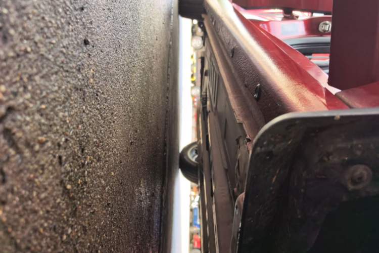Used Chevrolet Cruze 2018 320 Automatic Pioneer Sunroof Edition Right Side Sill