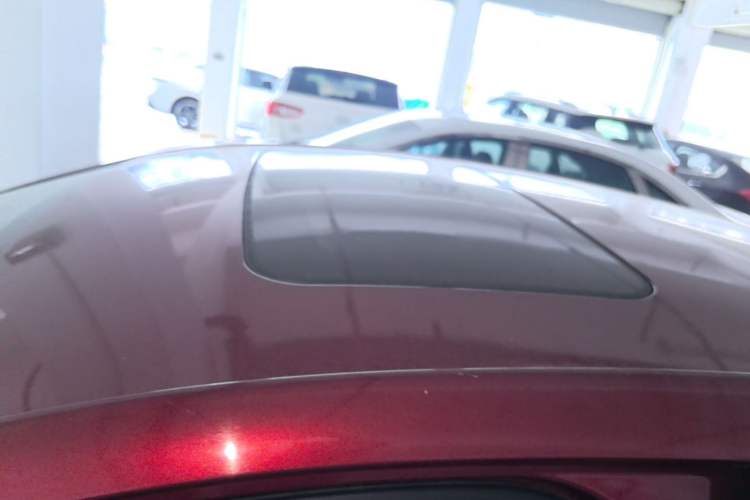 Used Chevrolet Cruze 2018 320 Automatic Pioneer Sunroof Edition Roof