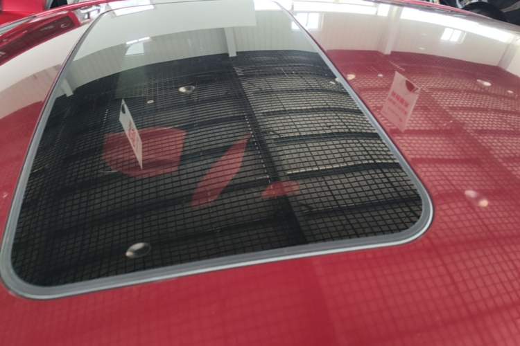 Used Chevrolet Cruze 2018 320 Automatic Pioneer Sunroof Edition Roof