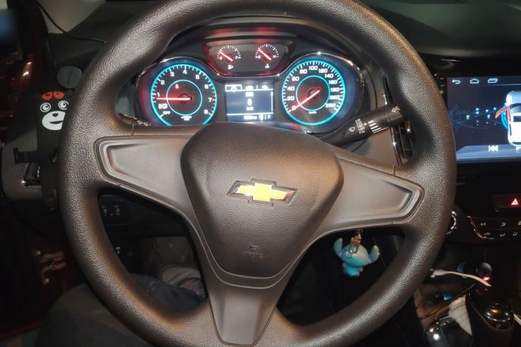 Used Chevrolet Cruze 2018 320 Automatic Pioneer Sunroof Edition Steering Wheel