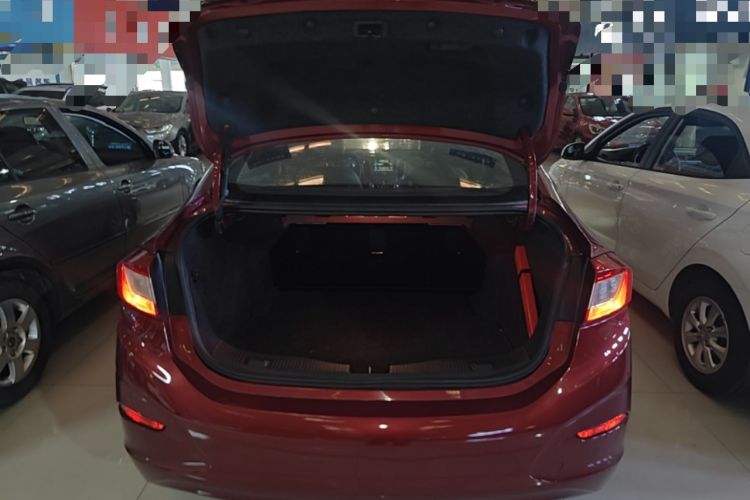 Used Chevrolet Cruze 2018 320 Automatic Pioneer Sunroof Edition Trunk