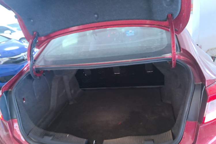 Used Chevrolet Cruze 2018 320 Automatic Pioneer Sunroof Edition Trunk