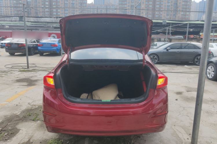 Used Chevrolet Cruze 2018 320 Automatic Pioneer Sunroof Edition Trunk