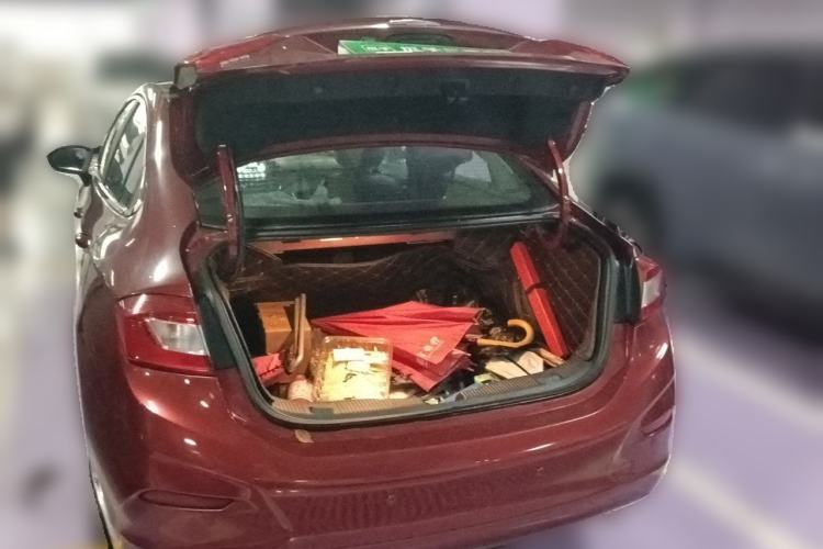 Used Chevrolet Cruze 2018 320 Automatic Pioneer Sunroof Edition Trunk