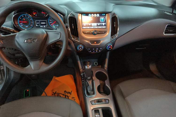 Used Chevrolet Cruze 2018 Redline 320 Automatic Pioneer Edition Audio And AC Panel