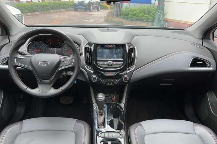 Used Chevrolet Cruze 2018 Redline 320 Automatic Xuanfeng Urban Edition Center Console