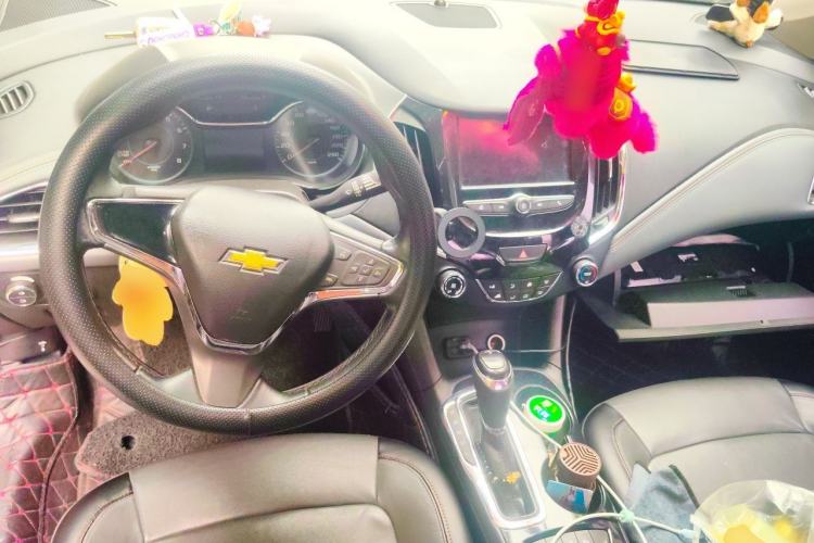 Used Chevrolet Cruze 2018 320 Automatic Xuanfeng Urban Edition Center Console