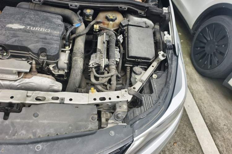 Used Chevrolet Cruze 2018 Redline 330T Dual-Clutch Flagship Edition Engine Bay Left