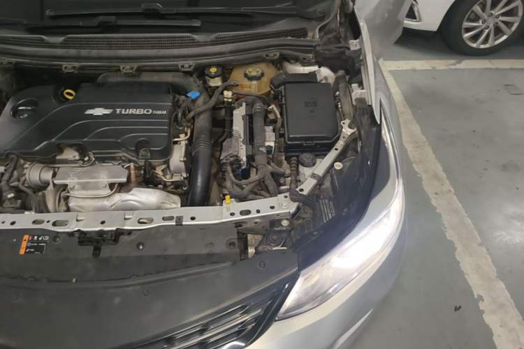Used Chevrolet Cruze 2018 Redline 330T Dual-Clutch Flagship Edition Engine Bay Left