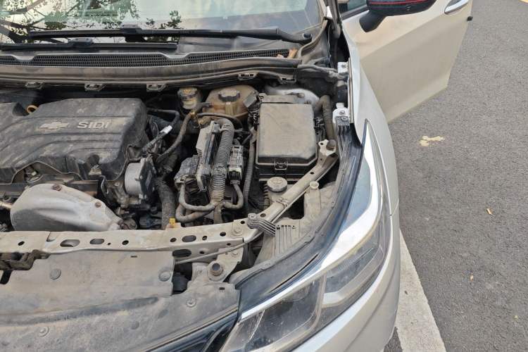 Used Chevrolet Cruze 2018 320 Automatic Pioneer Sunroof Edition Engine Bay Left