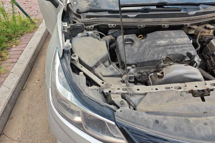 Used Chevrolet Cruze 2018 320 Automatic Pioneer Sunroof Edition Engine Bay Right