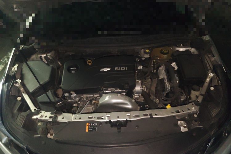Used Chevrolet Cruze 2018 Redline 320 Automatic Pioneer Edition Engine Bay