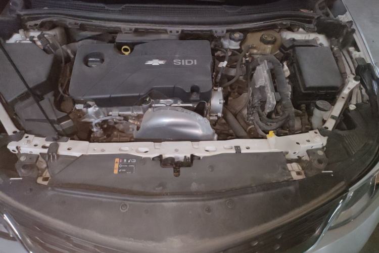 Used Chevrolet Cruze 2018 320 Automatic Pioneer Sunroof Edition Engine Bay