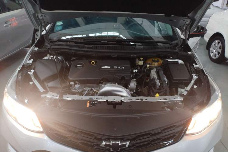 Used Chevrolet Cruze 2018 Redline 320 Automatic Pioneer Edition Engine Bay