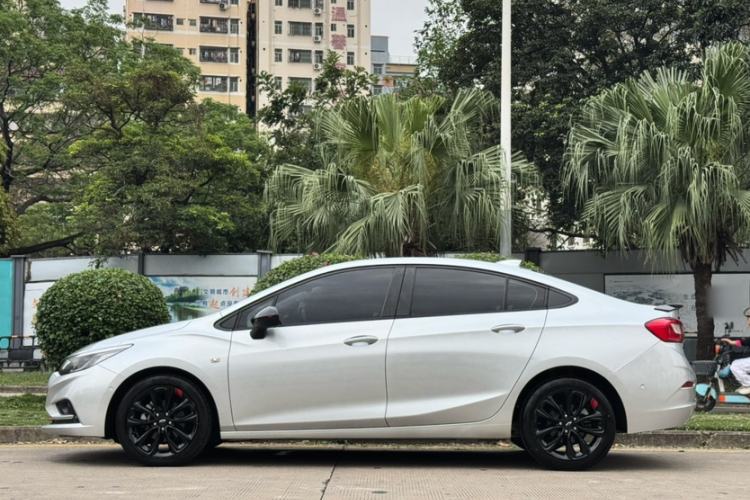 Used Chevrolet Cruze 2018 Redline 330T Dual-Clutch Flagship Edition Exterior 2