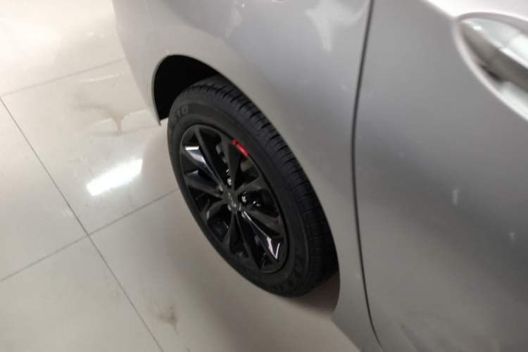 Used Chevrolet Cruze 2018 Redline 320 Automatic Pioneer Edition Exterior 5