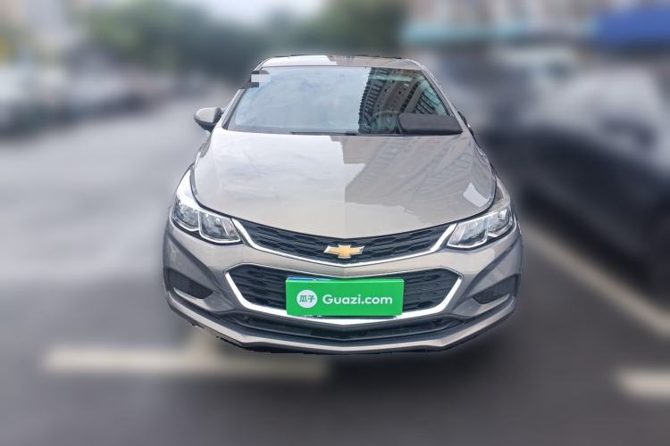 Used Chevrolet Cruze 2018 Hatchback 320 Automatic Pioneer Sunroof Edition Front