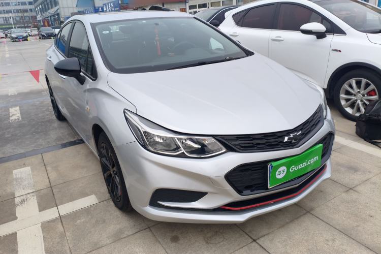 Used Chevrolet Cruze 2018 Redline 320 Automatic Pioneer Edition Front Right 45 Deg