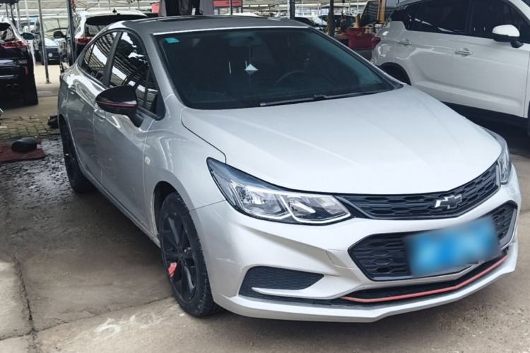 Used Chevrolet Cruze 2018 Redline 320 Automatic Pioneer Edition Front Right 45 Deg