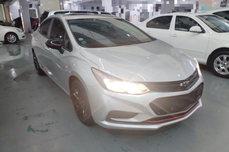 Used Chevrolet Cruze 2018 Redline 320 Automatic Pioneer Edition Front Right 45 Deg