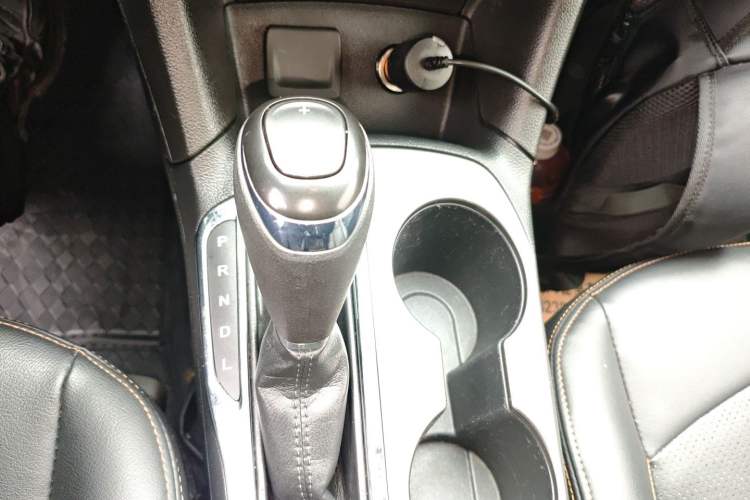 Used Chevrolet Cruze 2018 Redline 320 Automatic Pioneer Edition Gear Lever