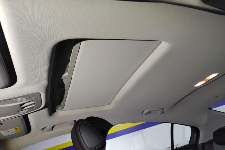 Used Chevrolet Cruze 2018 Redline 330T Dual-Clutch Flagship Edition Headliner