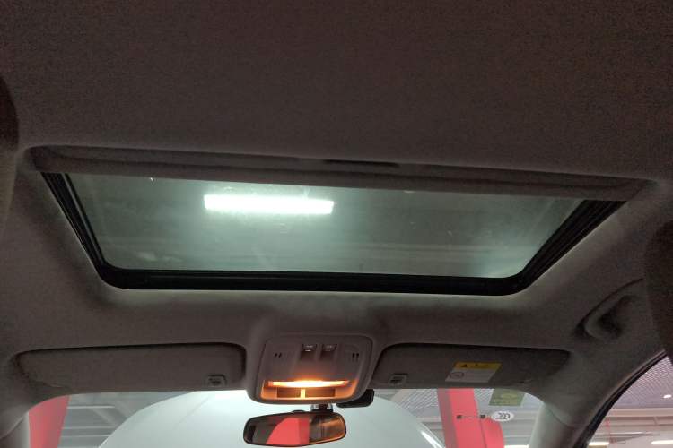 Used Chevrolet Cruze 2018 Redline 320 Automatic Pioneer Edition Headliner
