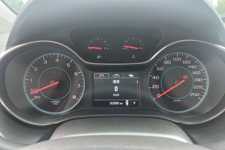 Used Chevrolet Cruze 2018 Hatchback 320 Automatic Pioneer Sunroof Edition Instrument Cluster