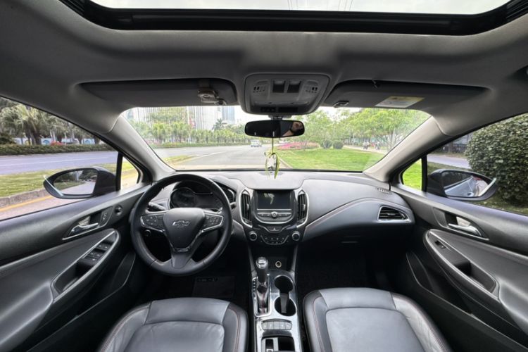Used Chevrolet Cruze 2018 Redline 330T Dual-Clutch Flagship Edition Interior 3