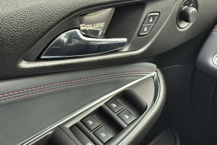 Used Chevrolet Cruze 2018 Redline 330T Dual-Clutch Flagship Edition Interior 7