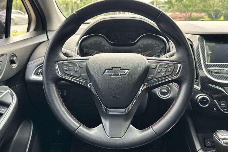 Used Chevrolet Cruze 2018 Redline 330T Dual-Clutch Flagship Edition Interior 8