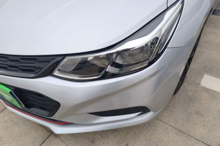 Used Chevrolet Cruze 2018 Redline 320 Automatic Pioneer Edition Left Front Headlight