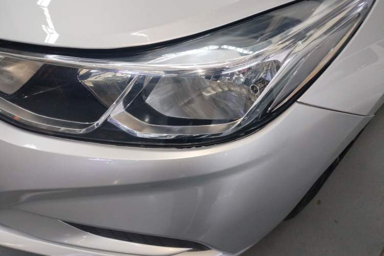 Used Chevrolet Cruze 2018 Redline 320 Automatic Pioneer Edition Left Front Headlight