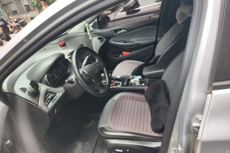 Used Chevrolet Cruze 2018 Redline 330T Dual-Clutch Flagship Edition Left Front Seat