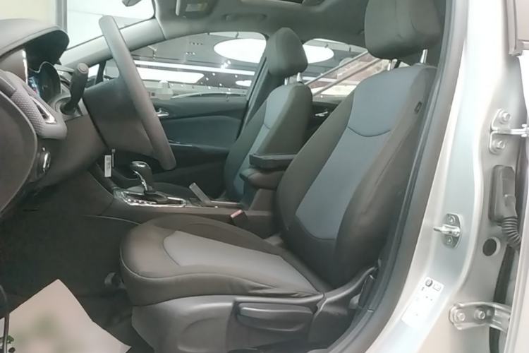 Used Chevrolet Cruze 2018 Redline 320 Automatic Pioneer Edition Left Front Seat