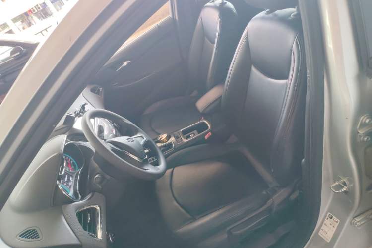 Used Chevrolet Cruze 2018 Redline 320 Automatic Pioneer Edition Left Front Seat