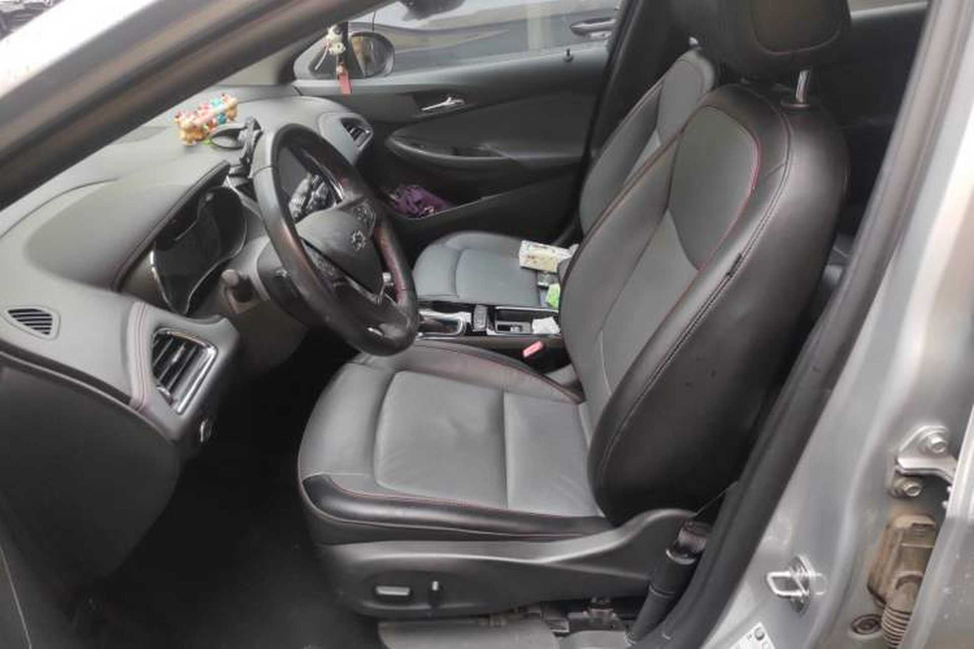 Used Chevrolet Cruze 2018 Redline 330T Dual-Clutch Flagship Edition Left Front Seat