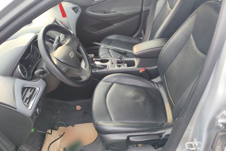 Used Chevrolet Cruze 2018 Redline 320 Automatic Pioneer Edition Left Front Seat