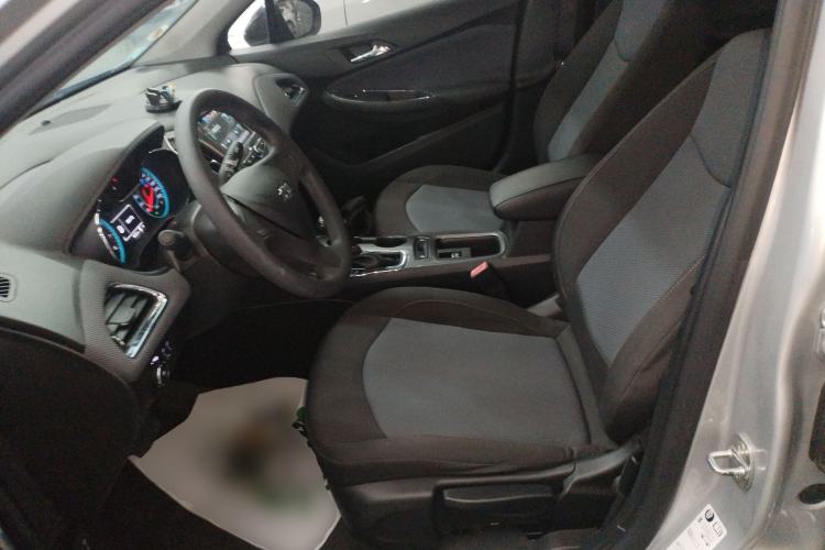 Used Chevrolet Cruze 2018 Redline 320 Automatic Pioneer Edition Left Front Seat