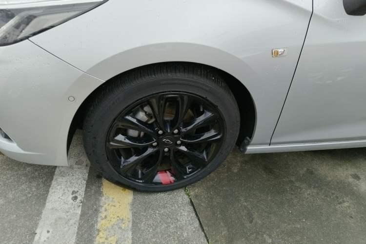 Used Chevrolet Cruze 2018 Redline 330T Dual-Clutch Flagship Edition Left Front Wheel Hub