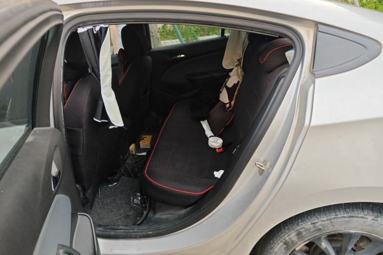 Used Chevrolet Cruze 2018 320 Automatic Pioneer Sunroof Edition Left Rear Seat